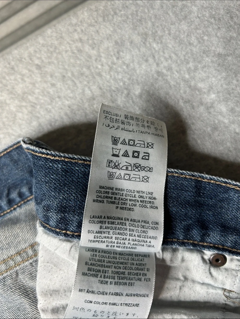 GUESS Straight-Leg Mid Blue Denim Jeans‎